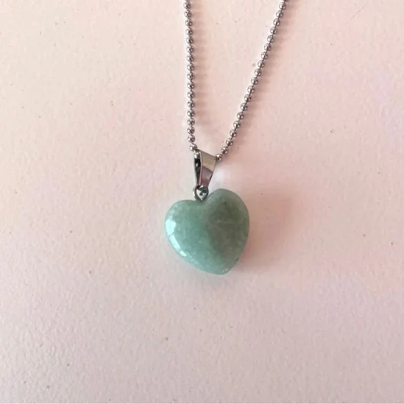 NWOT Green Jade Heart Pendant Necklace Good Luck Gemstone Women Jewelry Gifts - Picture 3 of 5